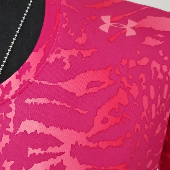 Under Armour fitted medium heat gear T - Picture 2 of 5